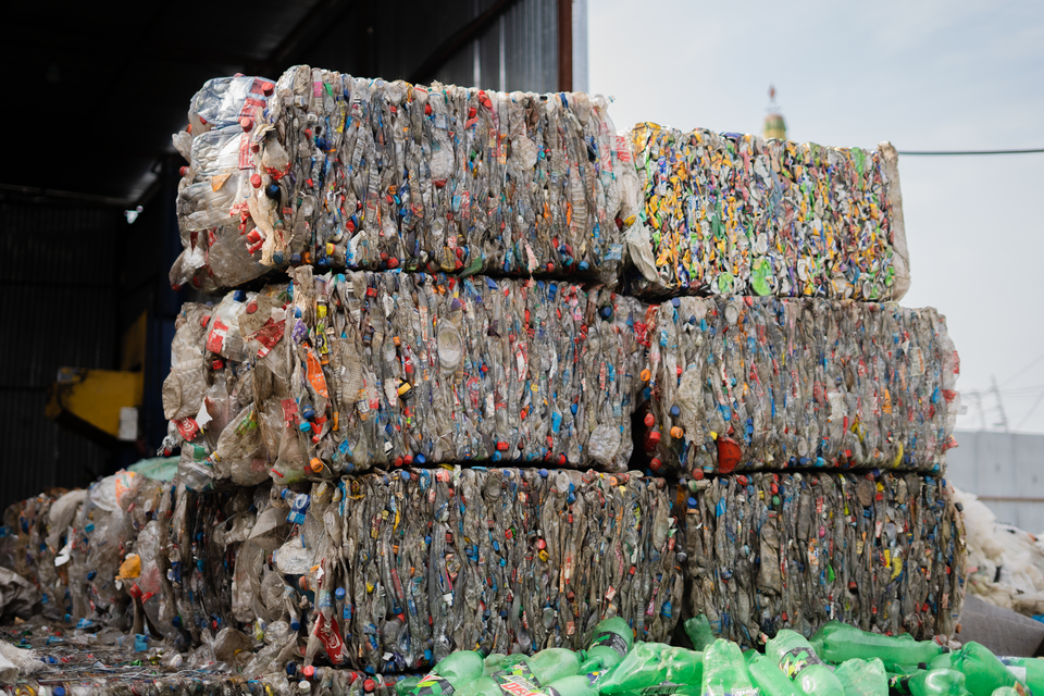 Niagara Bottling Buys Recycling Plant: What It Means for US Beverage Supply Chains